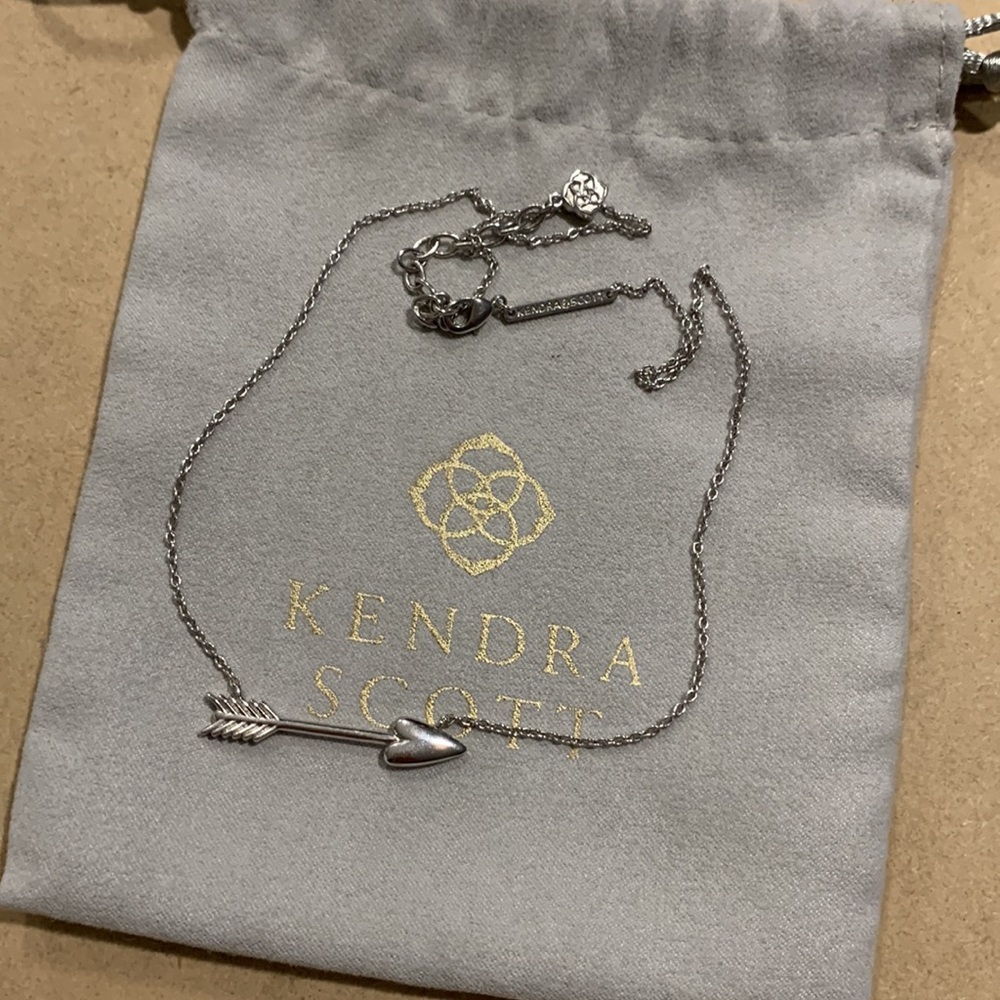 Silver Kendra Scott Zoey (arrow) pendant